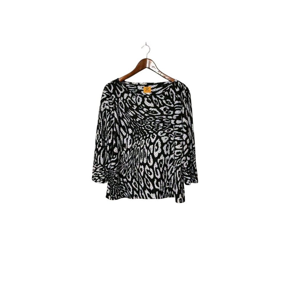 Womens XL Black & White Animal Print‎ 3/4 Sleeve Top Textured Stretch Fabric